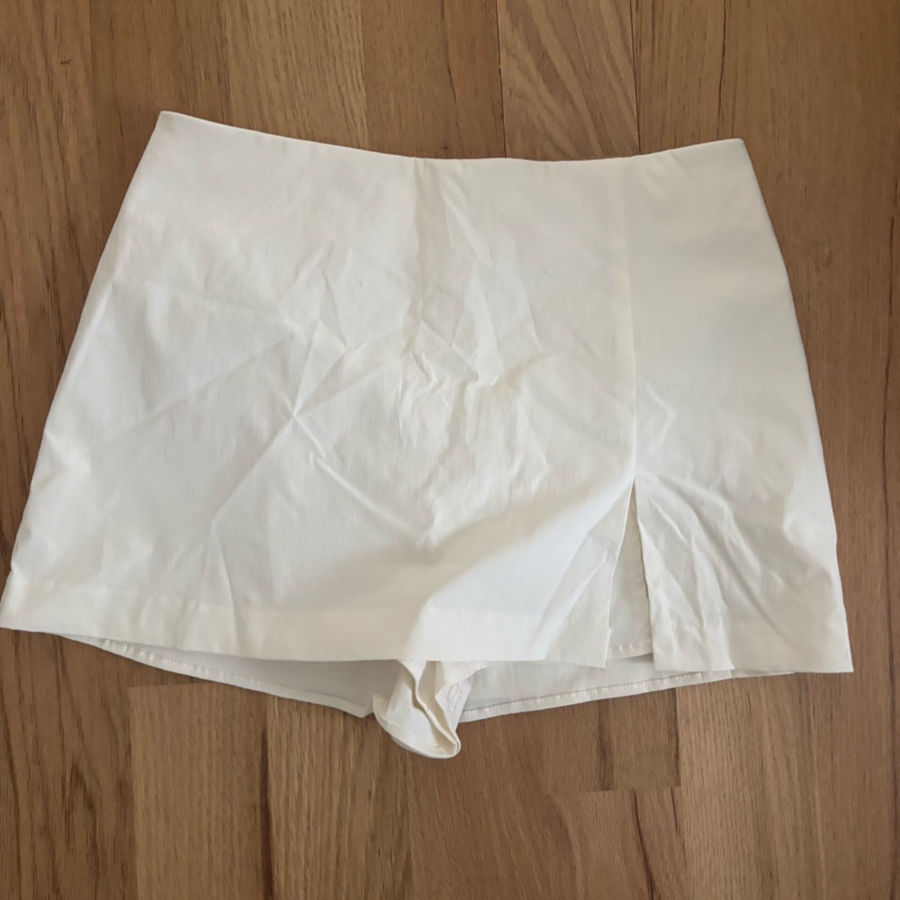 Amanda Uprichard Cream Shorts